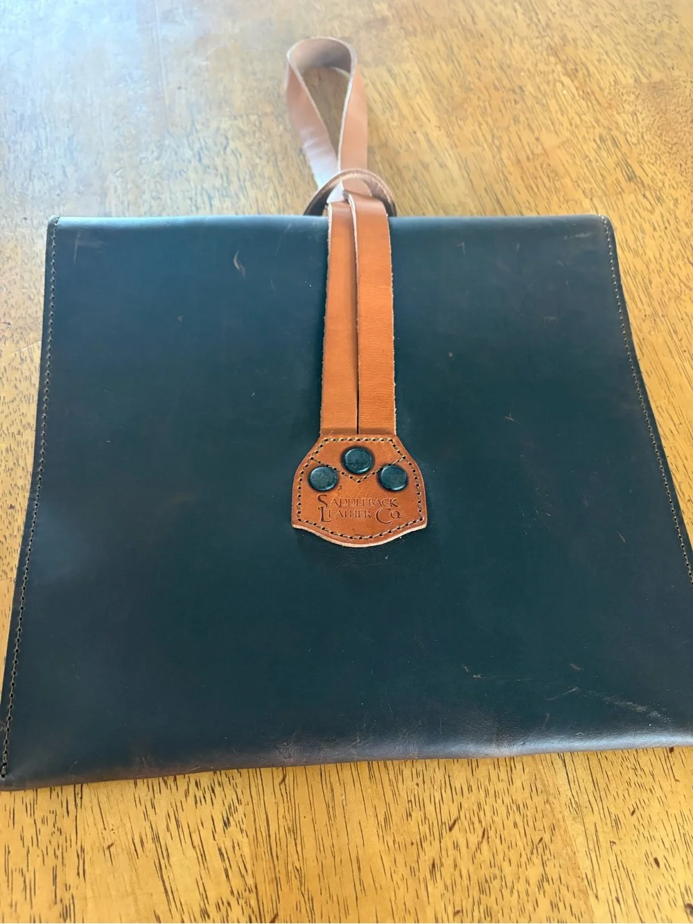 Saddleback, leather company, messenger bag